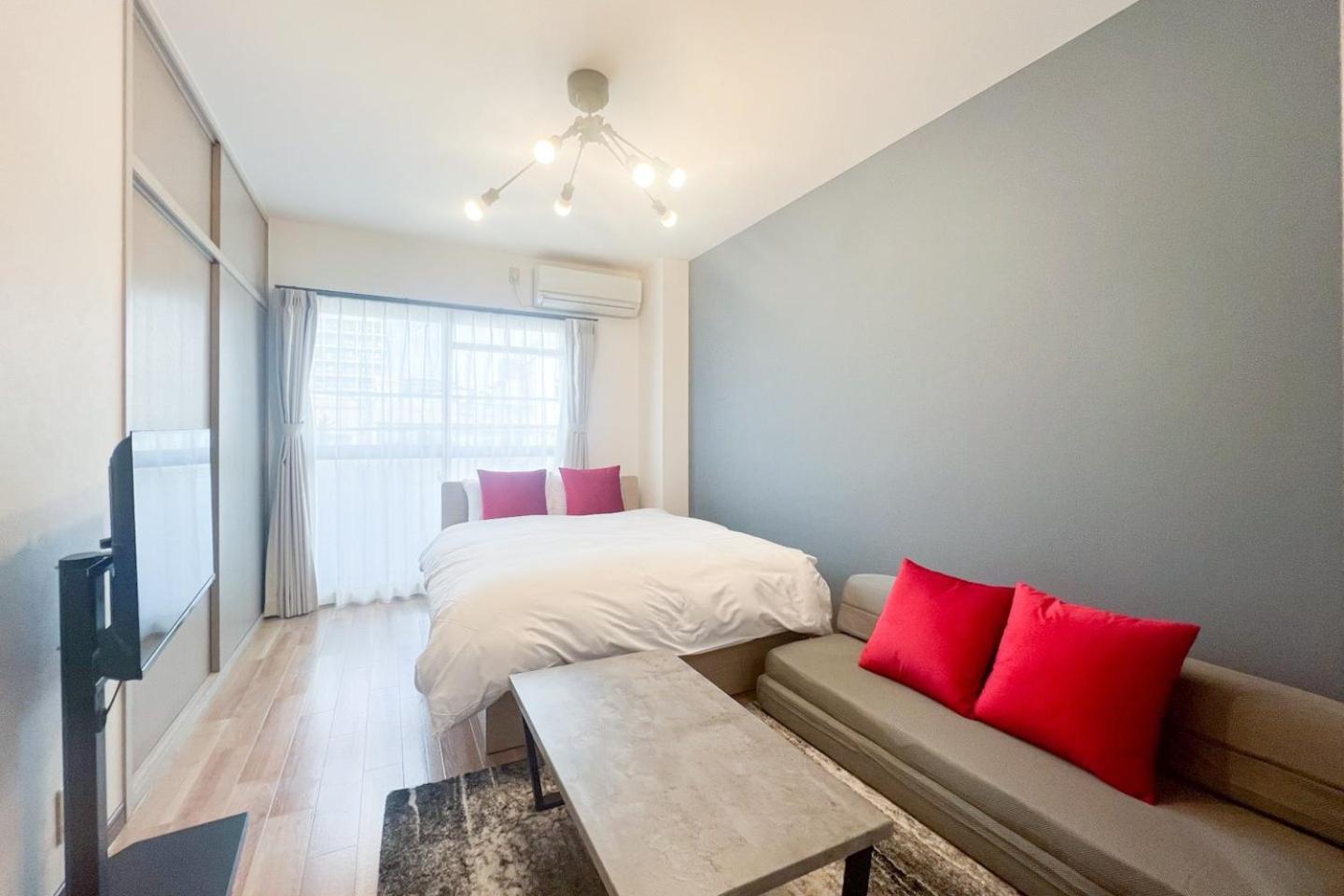 Megadome West Apartment Osaka