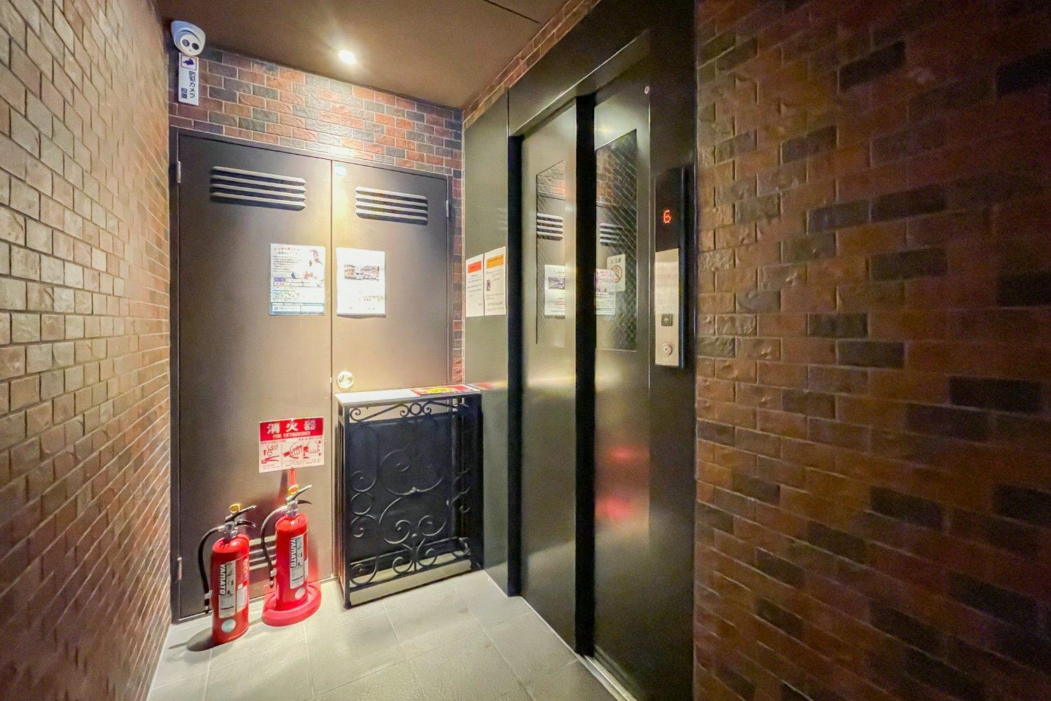 Megadome West Apartment Osaka